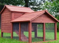 Hasenstall Kaninchenstall Hasenburg mit überdachten Freilaufbereich