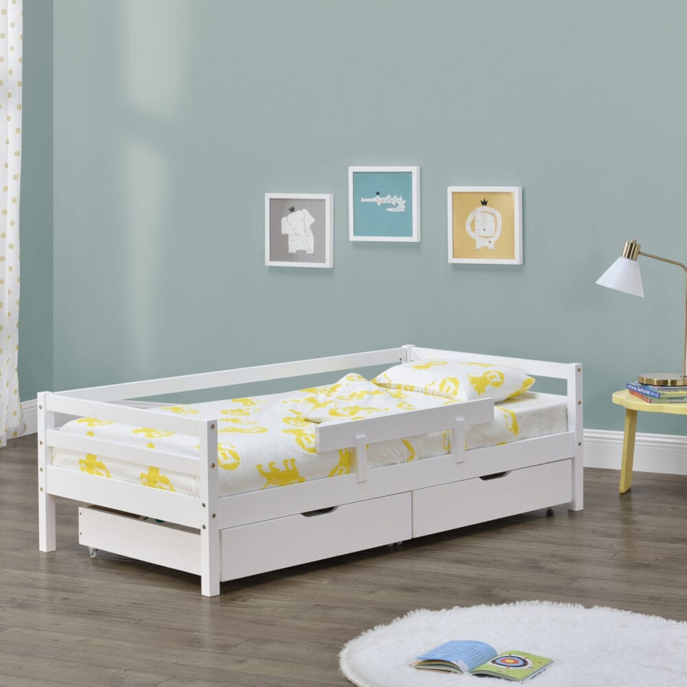 Kinderbett Reykholt 90x200 cm mit Stauraum + Rausfallschutz