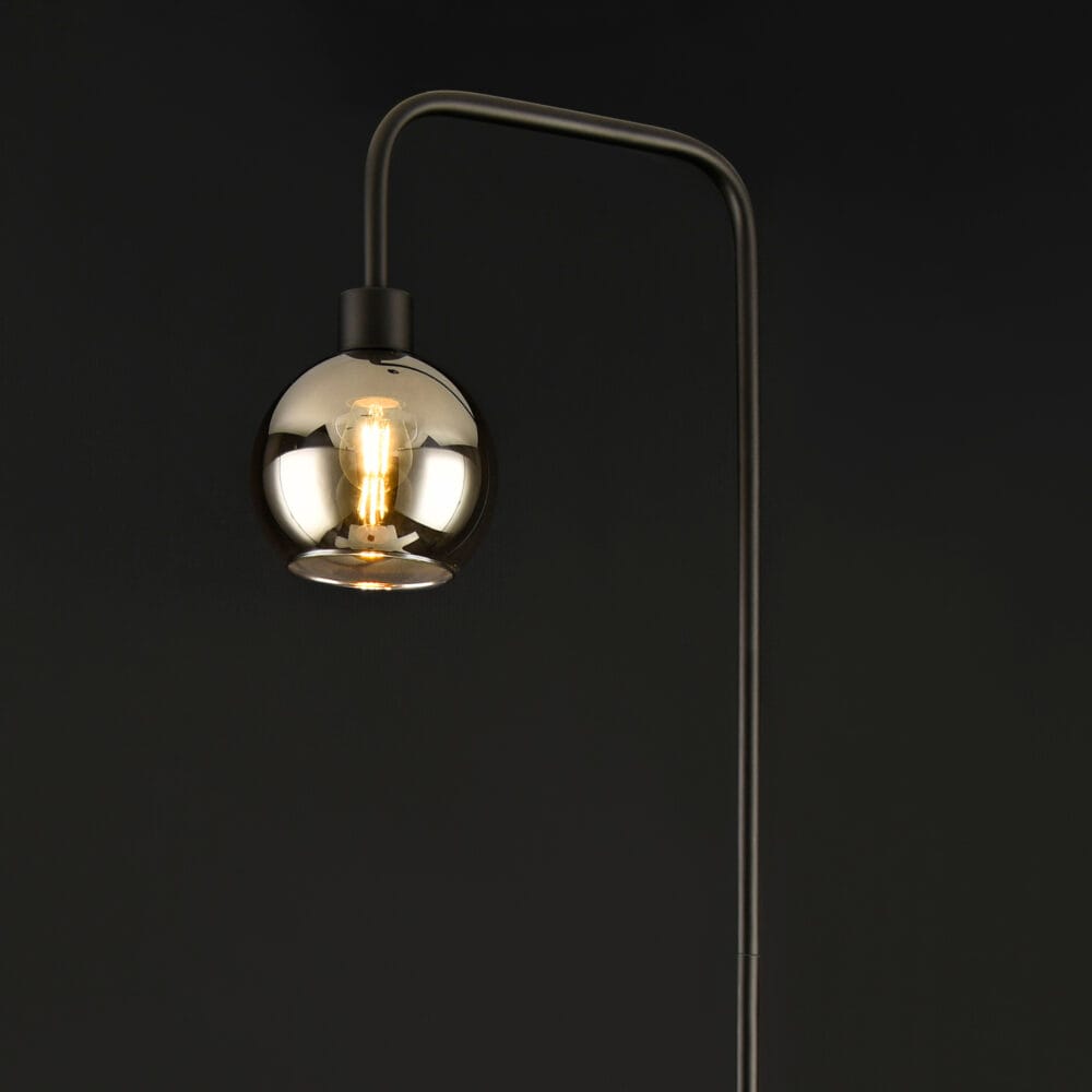 Stehlampe Mosjøen 155cm Kugelform