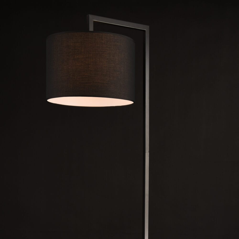 Stehlampe Düsseldorf 161cm E27 Schwarz