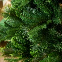 Weihnachtsbaum 180cm Kunst mit Standfuss 910 Astspitzen