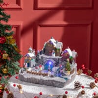Weihnachtsdorf mit beweglichen Figuren und 21 bunten LEDs