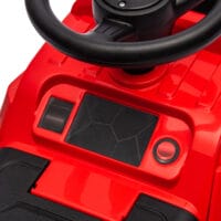Rot-schwarzer 3-in-1 Aufsitzbagger als Kinderfahrzeug mit Kippschutz, belastbar bis 25kg. Ein vielseitiges Spielzeug für kleine Bauarbeiter.