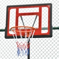 Robuster schwarzer Basketballständer für den Aussenbereich, höhenverstellbar von 160-210cm und mit praktischen Rollen für einfache Mobilität.