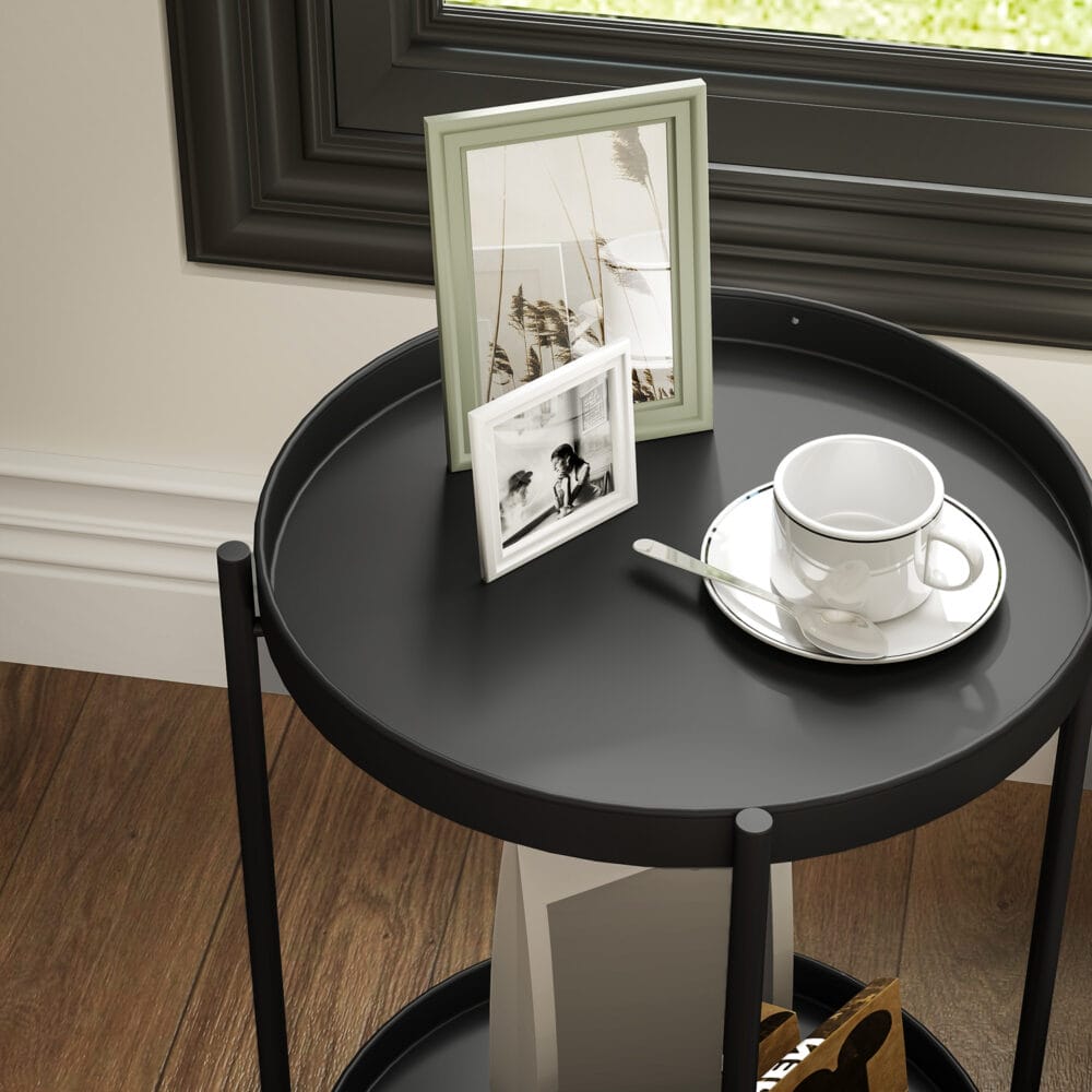 Beistelltisch rund 2 Ablagen 44x44x56cm Schwarz – Produktfoto zeigt modernes Design, hochwertige Materialien und funktionale Eigenschaften ideal für Wohn- oder Arbeitsbereiche. Perfekt als Einrichtungsinspiration oder zur Produktpräsentation in einem Onlineshop.