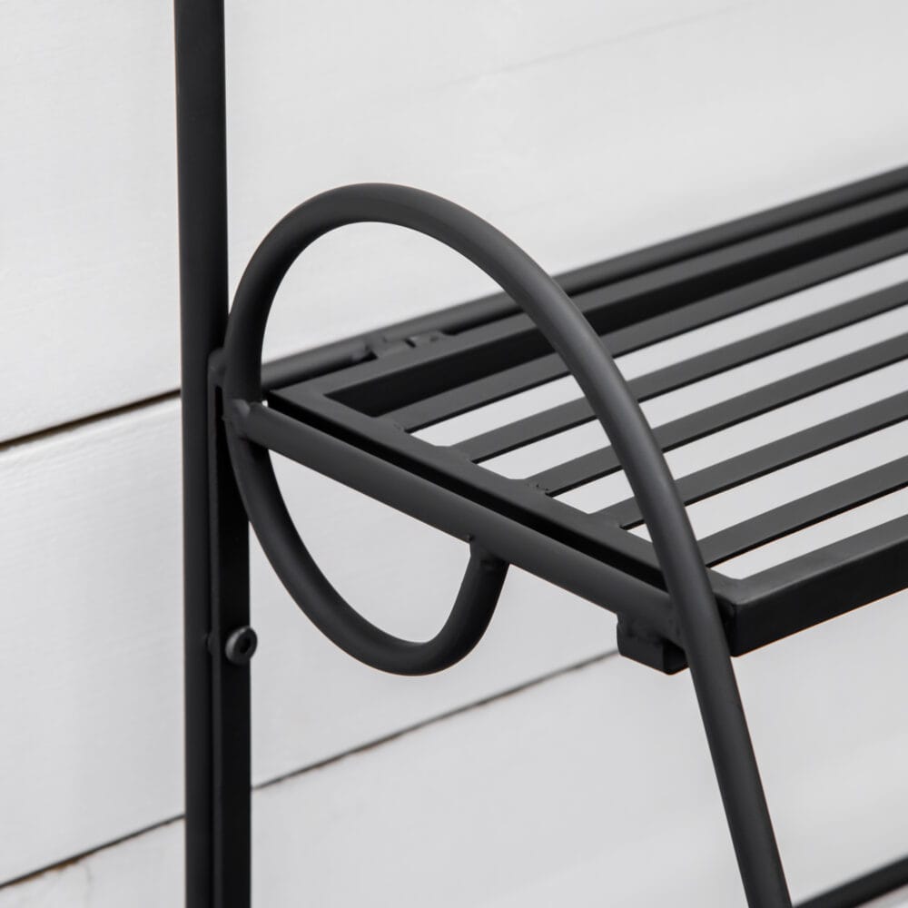 Blumentreppe 3-stufig aus Metall, platzsparend und dekorativ, Schwarz.