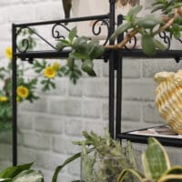 Blumentreppe 4-stufig, faltbar und platzsparend, Schwarz-Beige.