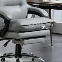 Bürostuhl Liegefunktion ergonomisch mit Fussstütze Hellgrau – Produktfoto zeigt modernes Design, hochwertige Materialien und funktionale Eigenschaften ideal für Wohn- oder Arbeitsbereiche. Perfekt als Einrichtungsinspiration oder zur Produktpräsentation in einem Onlineshop.