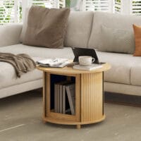 Couchtisch rund aus Bambus mit verstecktem Stauraum Ø60x45cm Natur – Produktfoto zeigt modernes Design, hochwertige Materialien und funktionale Eigenschaften ideal für Wohn- oder Arbeitsbereiche. Perfekt als Einrichtungsinspiration oder zur Produktpräsentation in einem Onlineshop.
