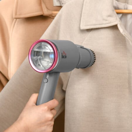 Ein faltbarer Dampfglätter und Handdampfer in Grau und Rosa mit 1520W Leistung.