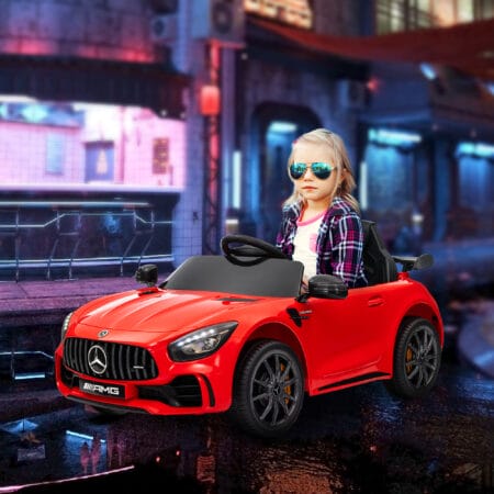 Rotes 12V Kinder-Elektroauto mit Rückwärtsfunktion, ideal für Kinder von 3-6 Jahren. Manövrierfähigkeit für kleine Fahrer.