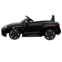 Schwarzes Elektroauto im lizenzierten AUDI RS e-tron GT Design, geeignet für Kinder ab 3 Jahren. Ein luxuriöses Fahrerlebnis für die Kleinsten.