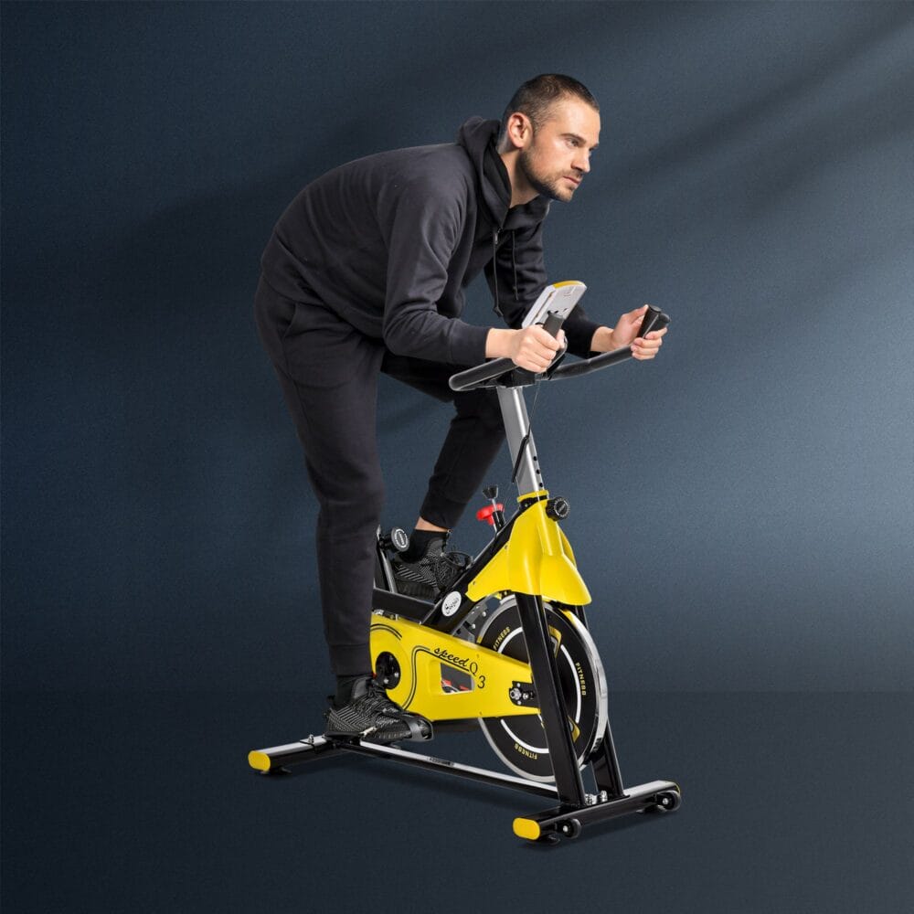 Höhenverstellbarer Fahrradtrainer mit LCD-Display.