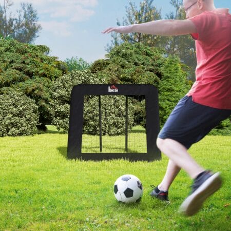 Vielseitiges klappbares Fussballtor mit 5-stufiger Verstellbarkeit, passt sich verschiedenen Trainingsbedürfnissen an und ist leicht zu transportieren.