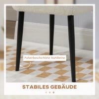 Ein quadratischer Fusshocker in Creme mit Kaschmir-Optik.