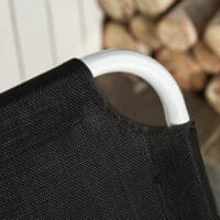 Klappbare Gartenliege mit atmungsaktivem Netzstoff und 4-stufiger Verstellung.