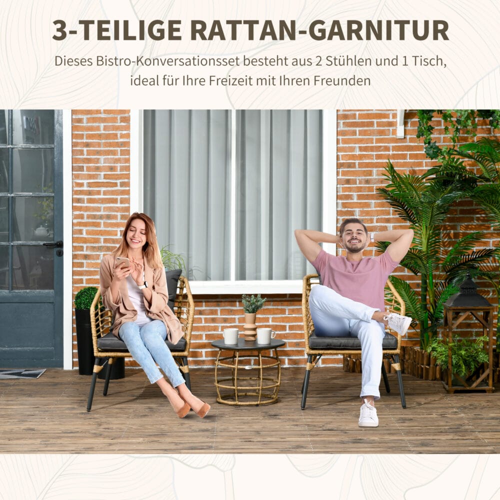 Modernes und gemütliches dreiteiliges Gartenmöbel-Set.