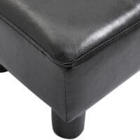 Ein schwarzer Chesterfield Hocker aus Kunstleder, Maße 40x30x24cm.