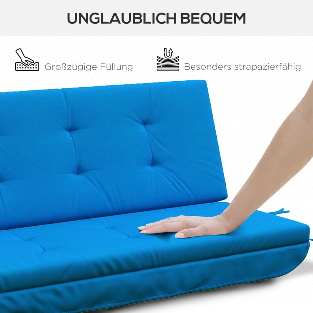 Blaue Hollywoodschaukel mit bequemen Auflagen.