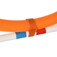 Weiss-gelbes 3-teiliges Hunde Agility Set mit Tragetasche, perfekt für mobiles Training und Spass mit Ihrem Hund.