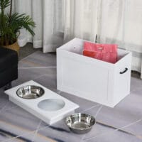 Weißer Hunde-Fressnapf mit Stauraum und 2 Edelstahlnäpfen.