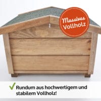 Igelhaus Waldhütte aus Holz mit Labyrintheingang und Rampe.