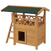 Naturfarbenes 2-stöckiges Katzenhaus aus Holz, mit Balkon und Treppe, bietet Katzen einen gemütlichen Rückzugsort und Klettermöglichkeiten.