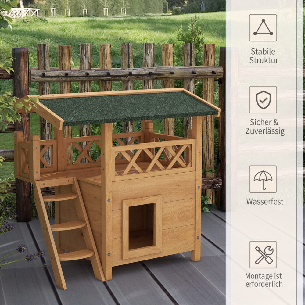 Naturfarbenes 2-stöckiges Katzenhaus aus Holz, mit Balkon und Treppe, bietet Katzen einen gemütlichen Rückzugsort und Klettermöglichkeiten.