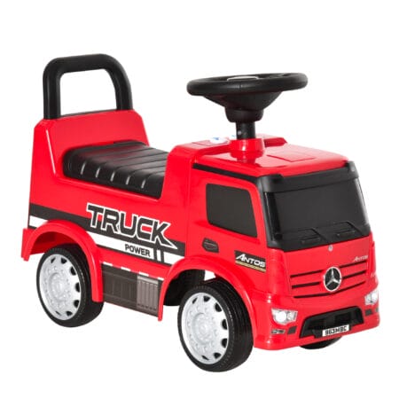 Rot-schwarzes Kinderfahrzeug im Design eines Mercedes-LKW mit funktionierendem Licht. Ein beeindruckendes Spielzeug für kleine Fahrer.