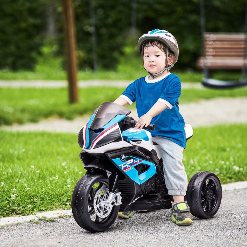 Rotes, sicheres Elektromotorrad für Kinder ab 18 Monaten, bietet Fahrspass unter sicheren Bedingungen.