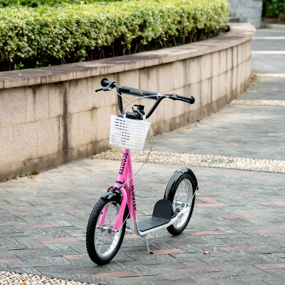 Rosa Kinderroller mit Bremse, höhenverstellbar für kleine Fahrerinnen.
