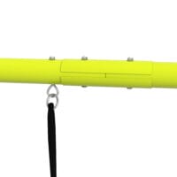 Grünes 2-in-1 Kinderschaukel-Set aus stabilem Stahl mit integriertem Kletternetz. Es fördert Bewegung und Abenteuer im Garten.