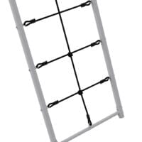 Grünes 2-in-1 Kinderschaukel-Set aus stabilem Stahl mit integriertem Kletternetz. Es fördert Bewegung und Abenteuer im Garten.