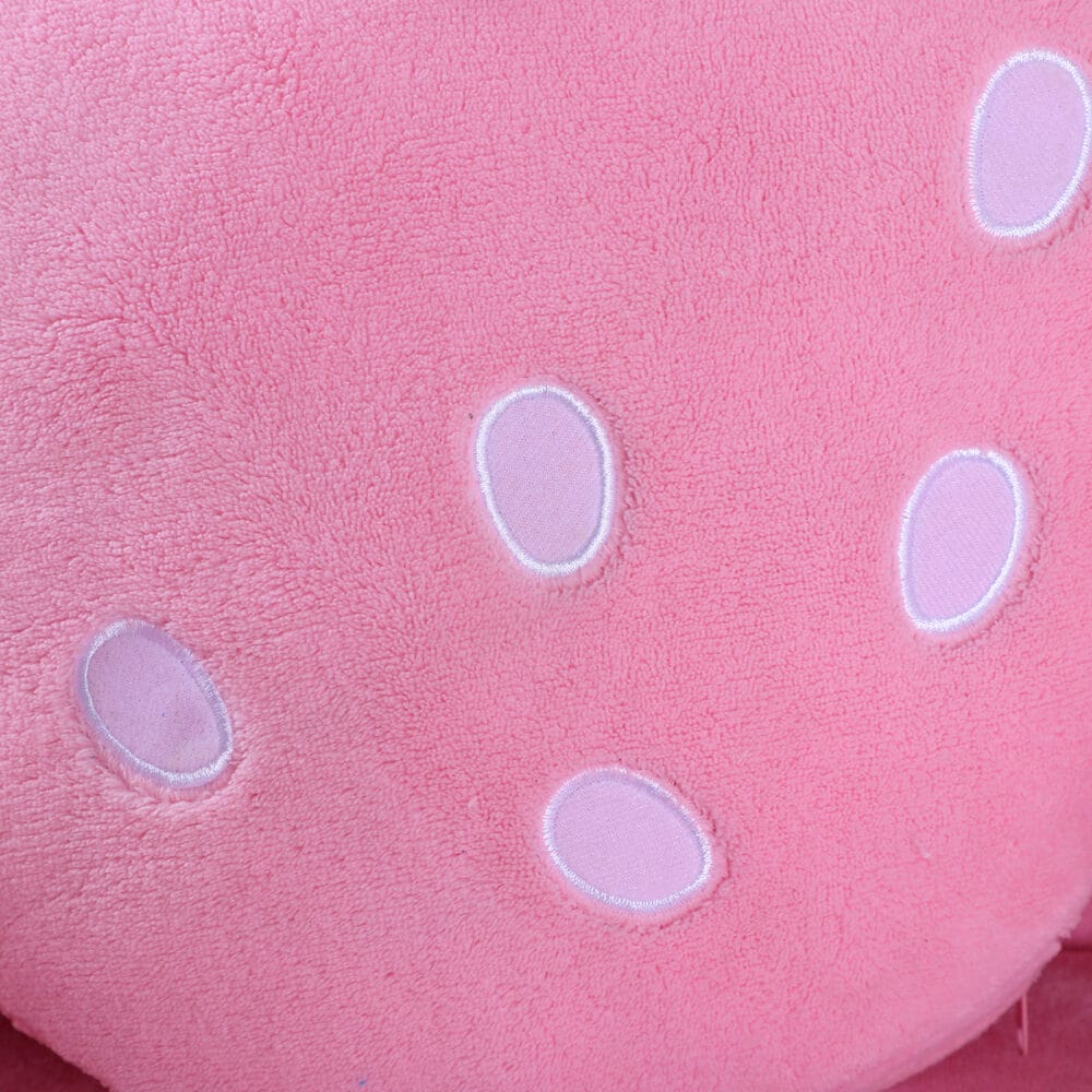 Kindersofa im Erdbeermotiv als gemütliches Sofa und Sessel für das Kinderzimmer, süsser Blickfang und bequemer Rückzugsort.