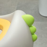 Grauer Kindertopf 3-in-1 mit Griffen und abnehmbarem Innenteil, robust und bis 50 kg belastbar für alle Entwicklungsphasen.