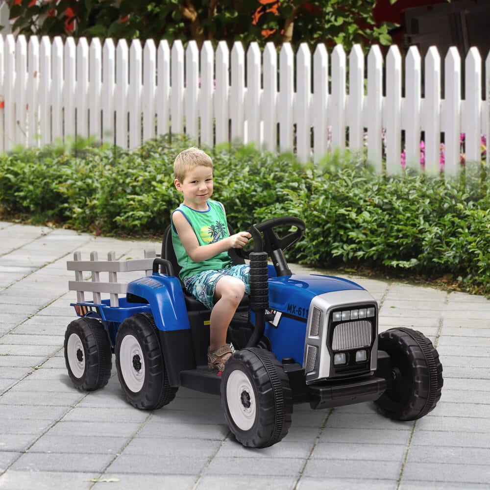 Blauer Kindertraktor als Elektrofahrzeug mit Fernbedienung, Geschwindigkeiten von 3-6 km/h und MP3-Anschluss. Ein Highlight für kleine Bauern und Fahrer.