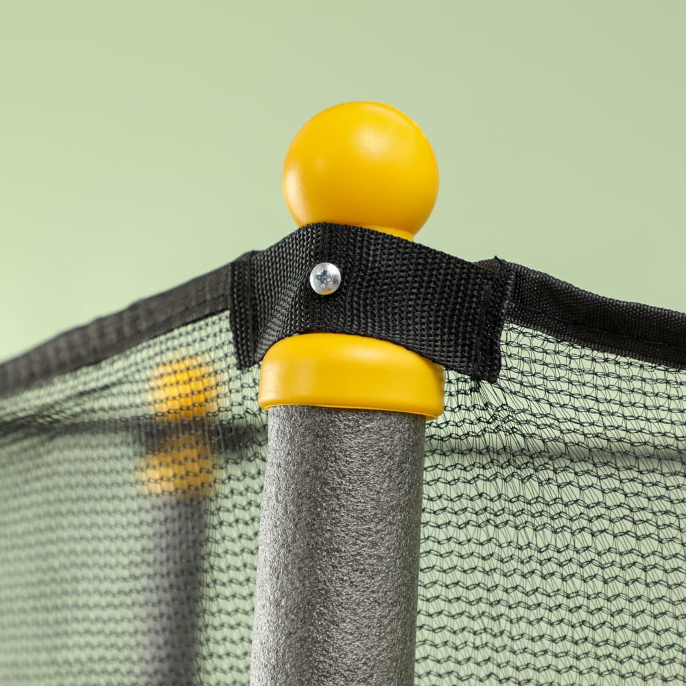 Schwarzes Kindertrampolin mit 140 cm Durchmesser, Sicherheitsnetz und Belastbarkeit bis 50 kg