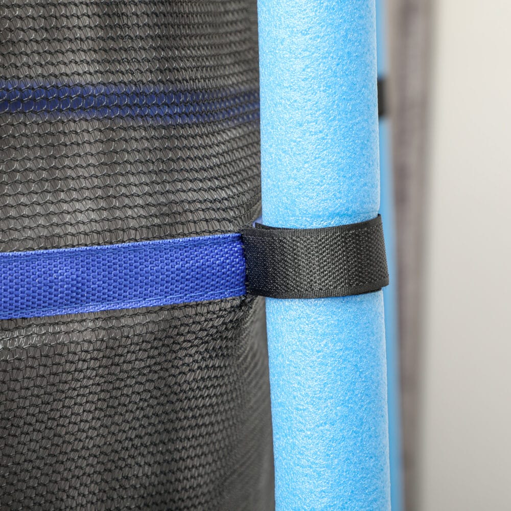 Blaues Kindertrampolin mit 163 cm Durchmesser, Sicherheitsnetz und Belastbarkeit bis 50 kg