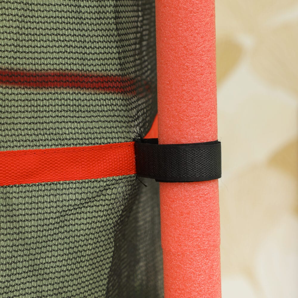 Rotes Kindertrampolin mit 163 cm Durchmesser, Sicherheitsnetz und Belastbarkeit bis 50 kg