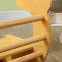 Mehrfarbiges 2-in-1 Klettergerüst für den Kinderspielplatz, das auch als Schaukelstuhl genutzt werden kann. Ideal für Kinder von 1-4 Jahren zur Förderung von Motorik und Gleichgewicht.