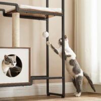 Kratzbaum 2-in-1 Kommode Vintage Braun für Katzen und Stauraum.
