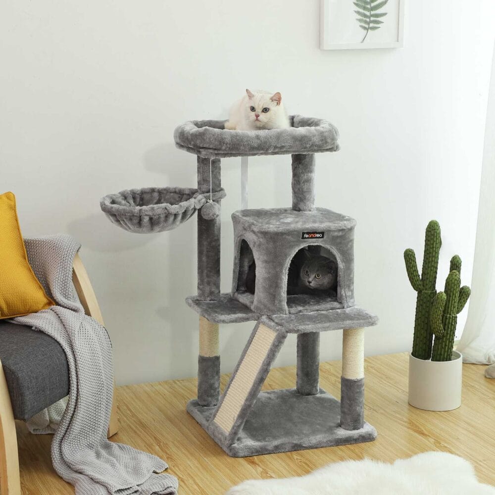 Stabiler Kratzbaum für große Katzen, Holz, hellgrau
