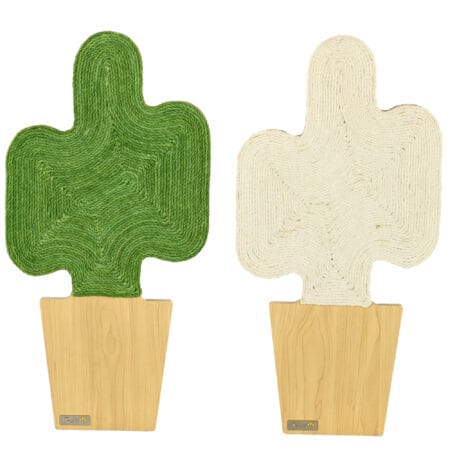 Weiss-grünes 2er-Set Kratzmatten im Kakteen-Design aus Juteseil, ideal zum Schutz von Möbeln und zur Krallenpflege.
