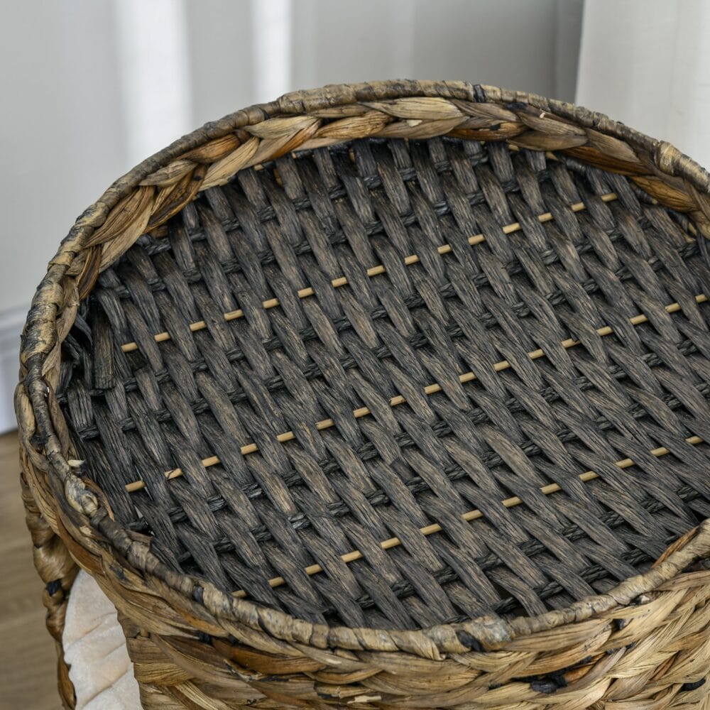 Dunkelbraune Kratztonne mit drei Höhlen aus Wasserhyazinthe, 73cm hoch, ein natürlicher und beliebter Kratz- und Schlafplatz.