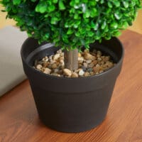 Eine grüne, künstliche Buchs-Doppelkugel-Pflanze, 60cm hoch und UV-beständig.