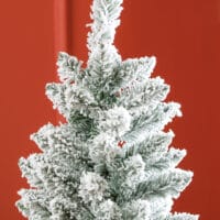 Künstlicher Weihnachtsbaum Christbaum 180cm 479 Spitzen mit Kunstschnee