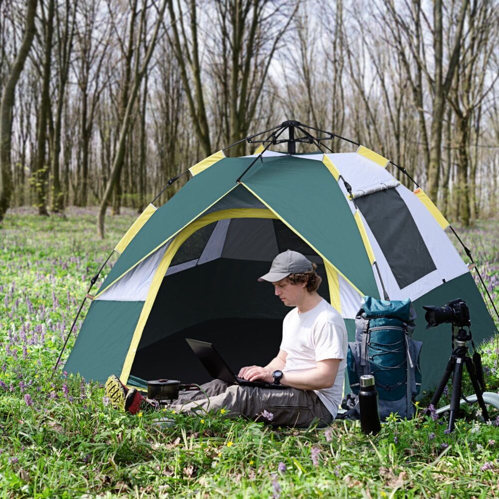 Kuppelzelt für 3 Personen, 205x195x135 cm, aus Polyester, Farbe Grün.