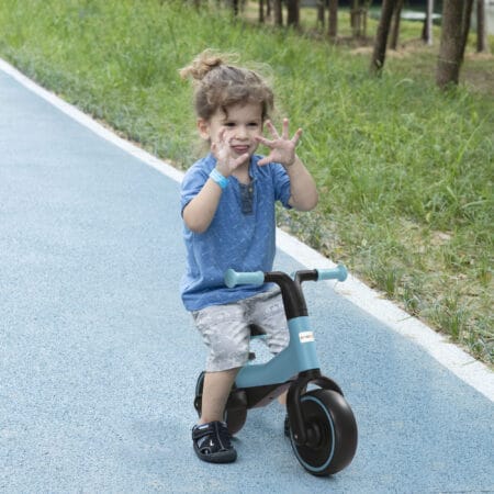 Blaues Laufrad mit höhenverstellbarem Sitz für Kinder von 1,5 bis 3 Jahren, stabil und sicher