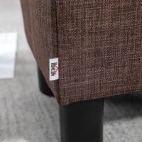Eine braune, rechteckige Ottomane, belastbar bis 100kg.