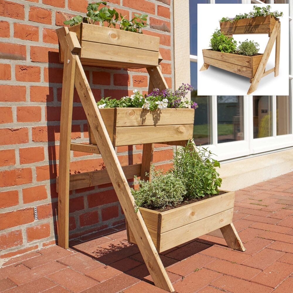 Drei-stufige Pflanztreppe aus Holz für Pflanzen oder Dekoration.